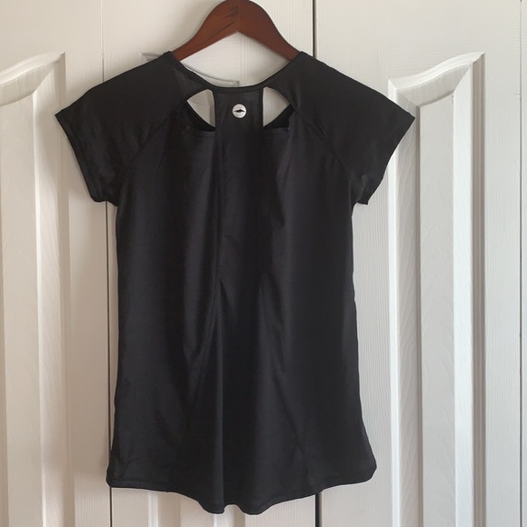 NWOT AVIA Tee - Picture 4 of 7